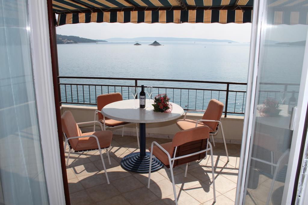 Apartments Villa Marija Seget Vranjica Rum bild
