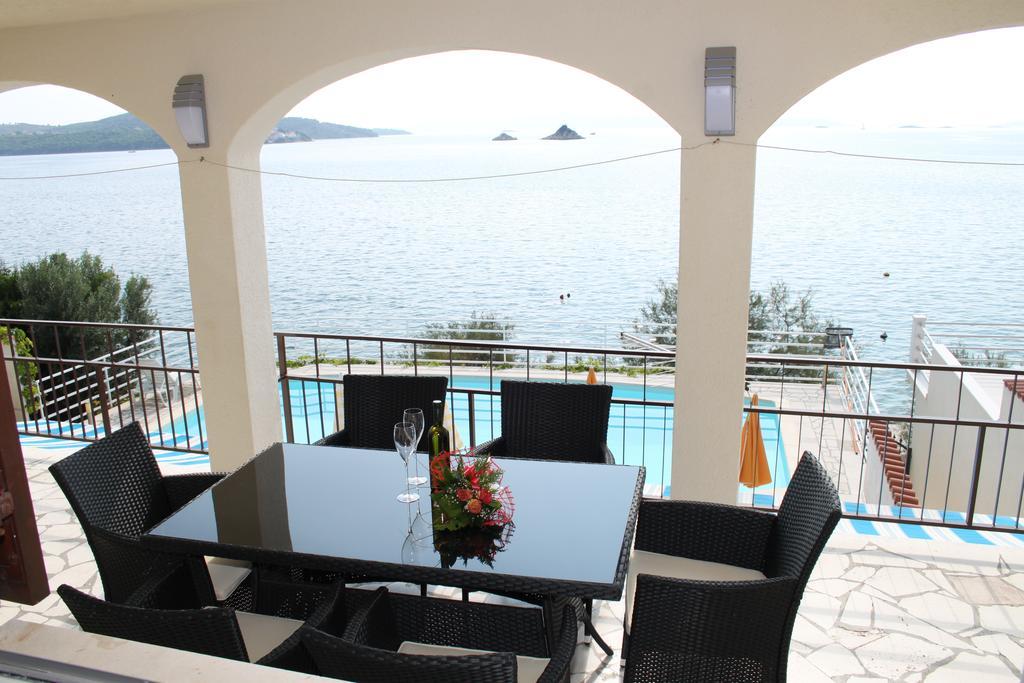 Apartments Villa Marija Seget Vranjica Rum bild