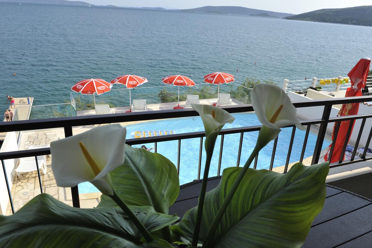 Apartments Villa Marija Seget Vranjica Rum bild